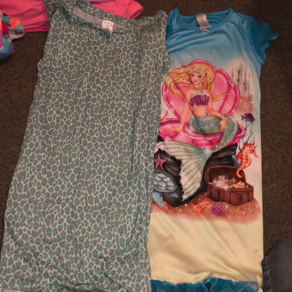 Short sleeve nightgowns
